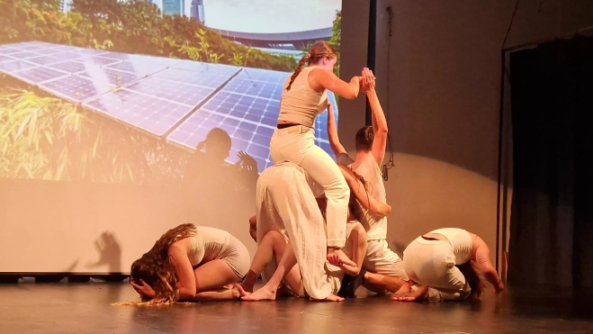 Alumnado de Ciencias de la Actividad Física y el Deporte representando los ODS. Foto Myriam Martínez (114) Alumnado de Ciencias de la Actividad Física y el Deporte representando los ODS. Foto Myriam Martínez (114)