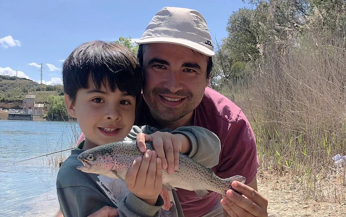 Gran y multitudinario inicio del "Papá, llévame a pescar" Gran y multitudinario inicio del "Papá, llévame a pescar"