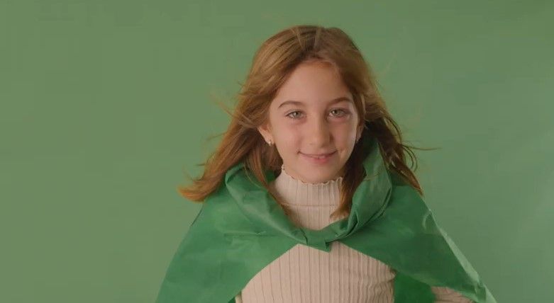 Imágenes del vídeo grabado por la AECC del Bajo Cinca con la canción de Ana Torroja. Fotograma del vídeo