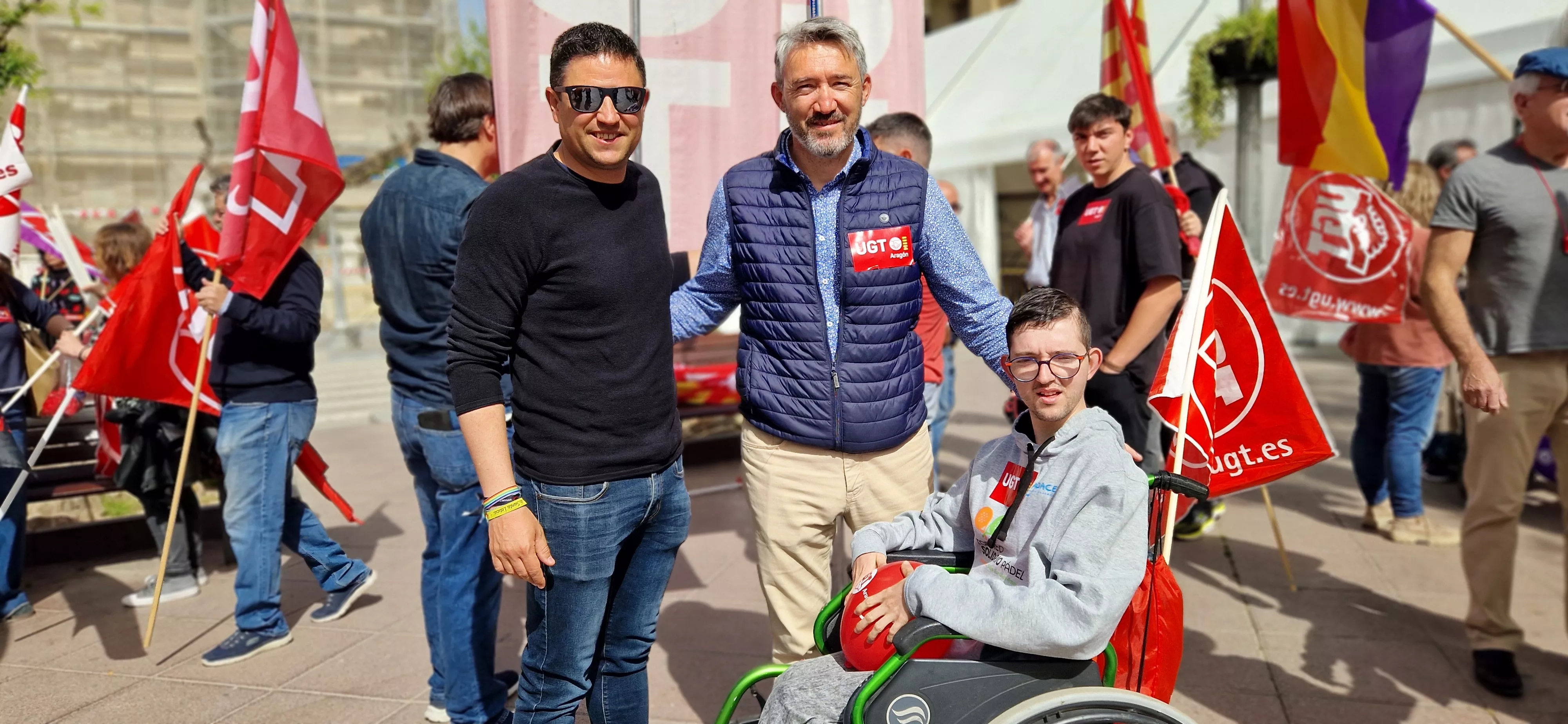 1º de Mayo: Imágenes del Día del Trabajo celebrado en Huesca por CCOO y UGT. Foto Myriam Martínez