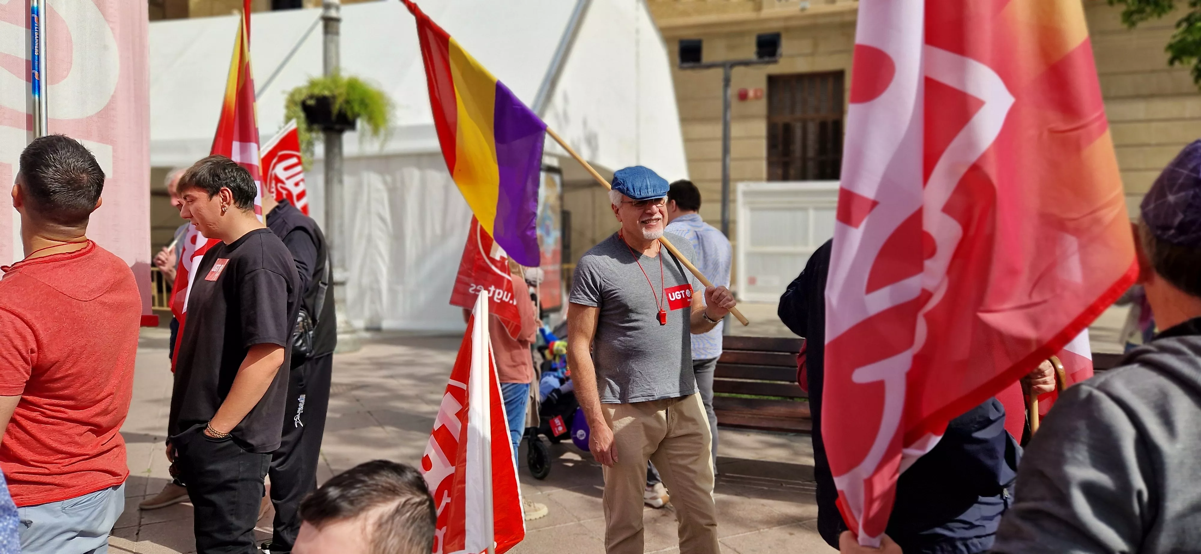 1º de Mayo: Imágenes del Día del Trabajo celebrado en Huesca por CCOO y UGT. Foto Myriam Martínez