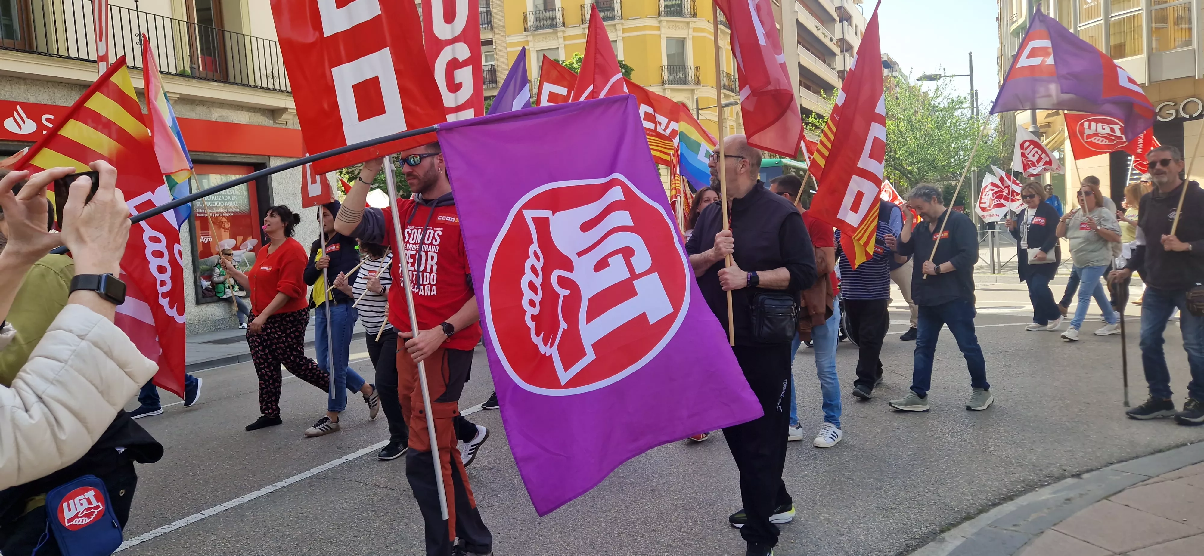 1º de Mayo: Imágenes del Día del Trabajo celebrado en Huesca por CCOO y UGT. Foto Myriam Martínez