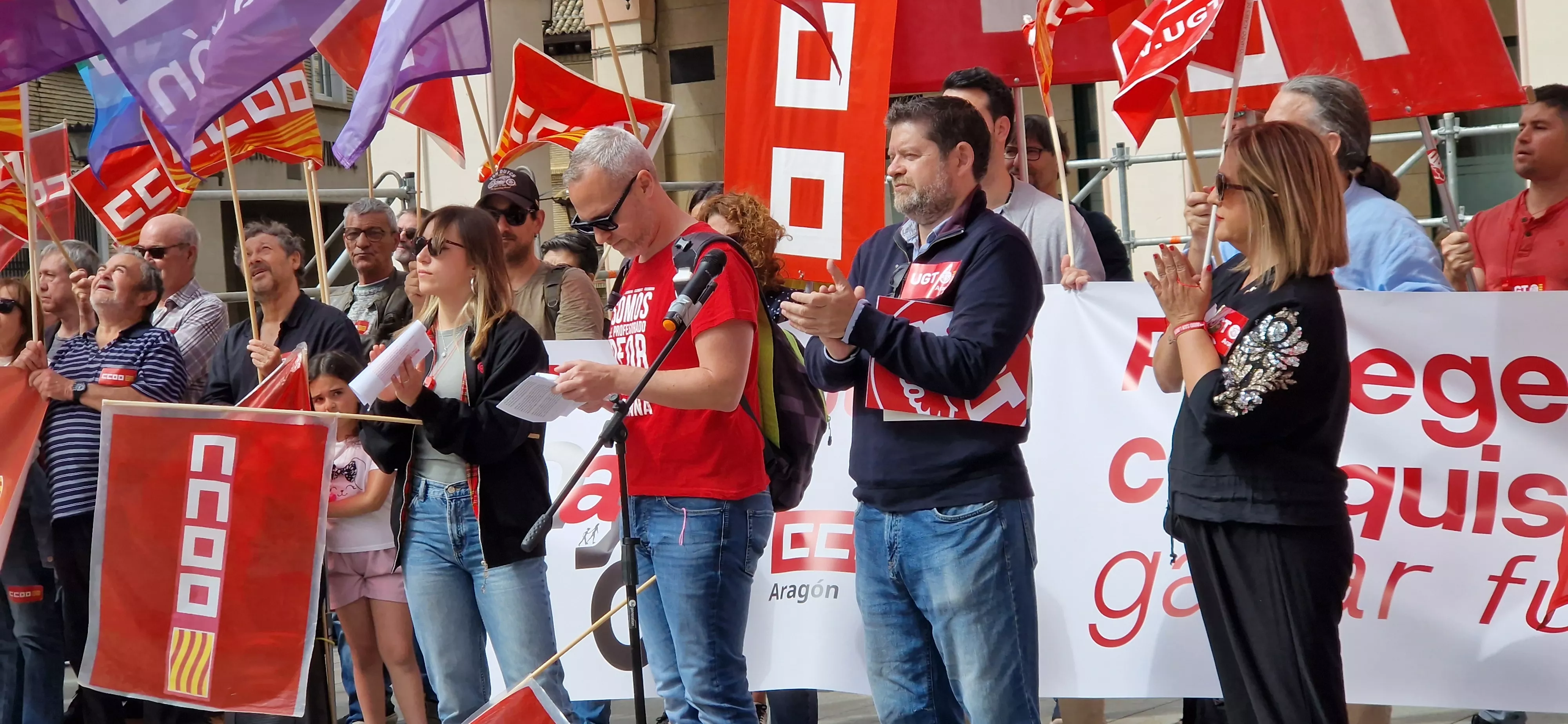 1º de Mayo: Imágenes del Día del Trabajo celebrado en Huesca por CCOO y UGT. Foto Myriam Martínez