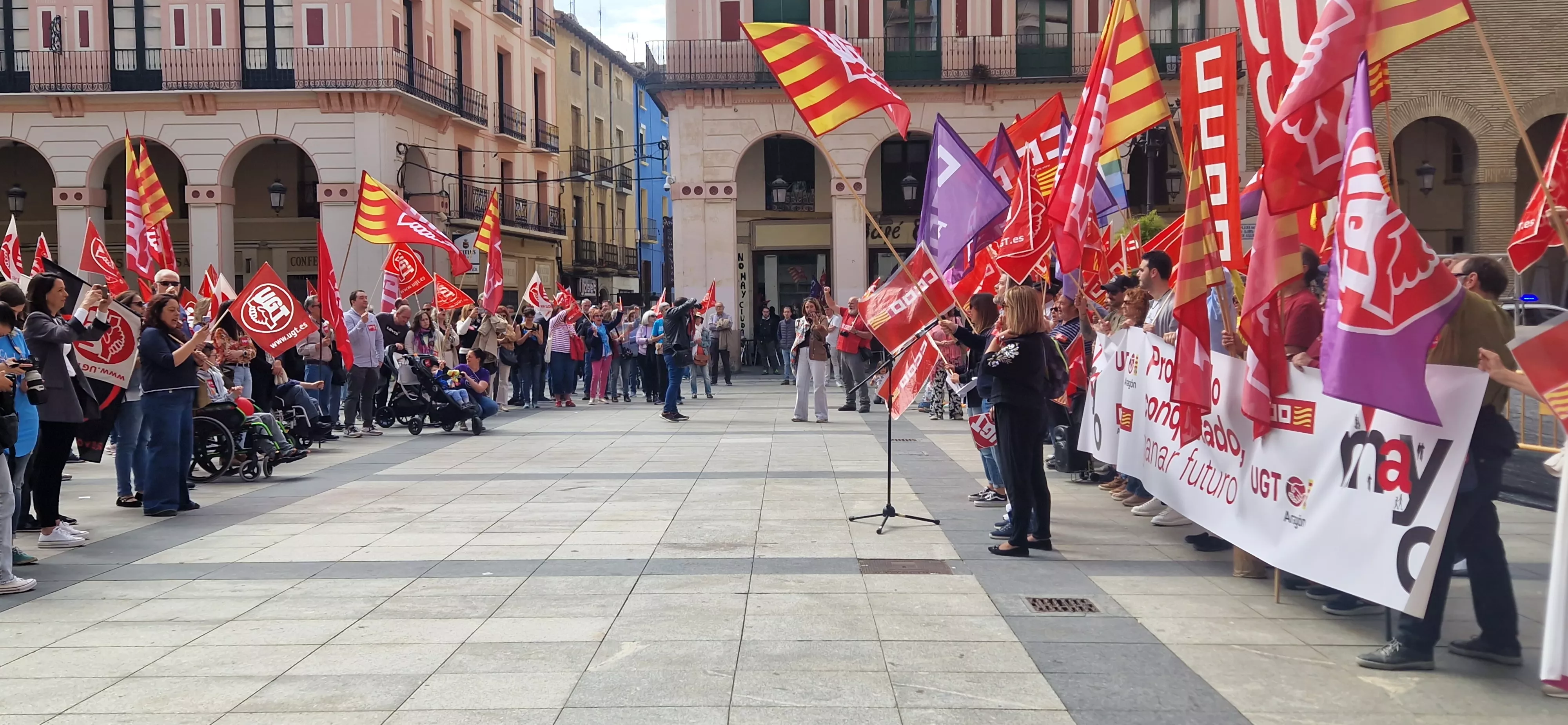 1º de Mayo: Imágenes del Día del Trabajo celebrado en Huesca por CCOO y UGT. Foto Myriam Martínez