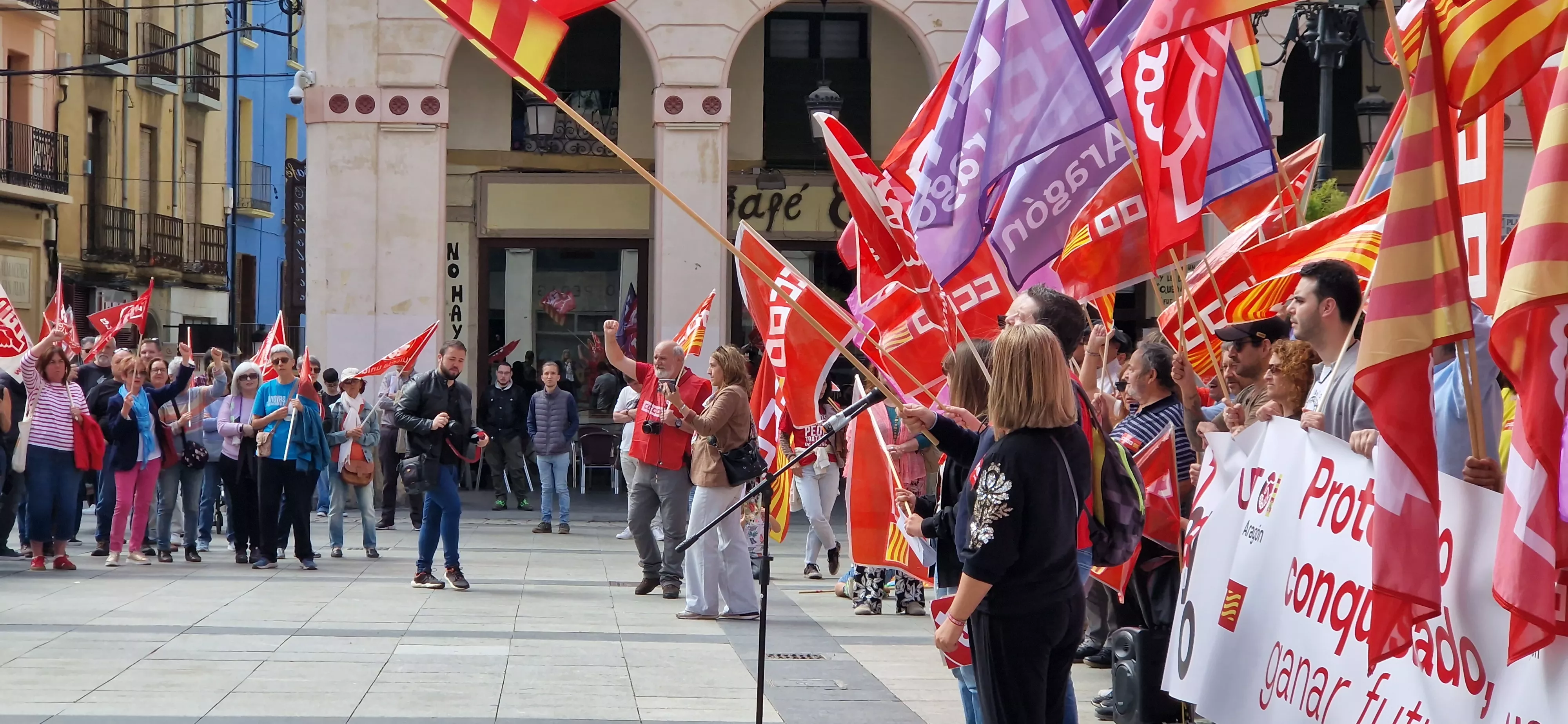 1º de Mayo: Imágenes del Día del Trabajo celebrado en Huesca por CCOO y UGT. Foto Myriam Martínez