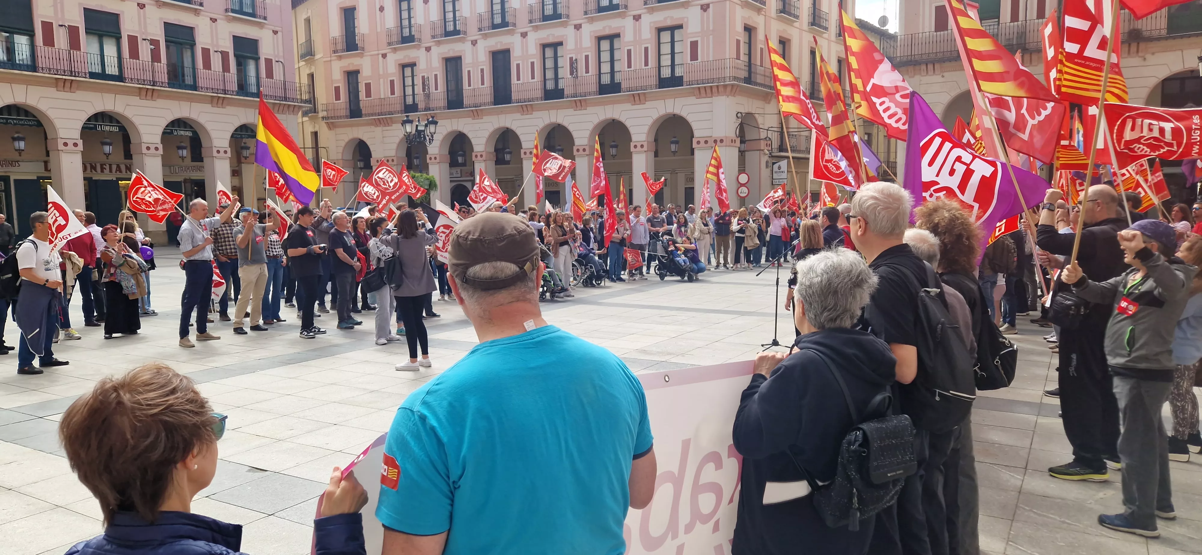 1º de Mayo: Imágenes del Día del Trabajo celebrado en Huesca por CCOO y UGT. Foto Myriam Martínez