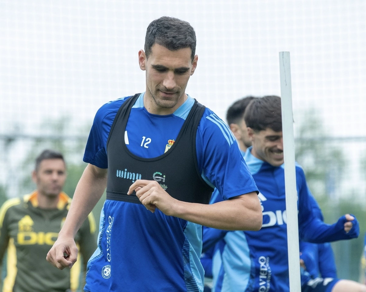 Dani Calvo, en el entrenamiento de este jueves. Foto: Real Oviedo
