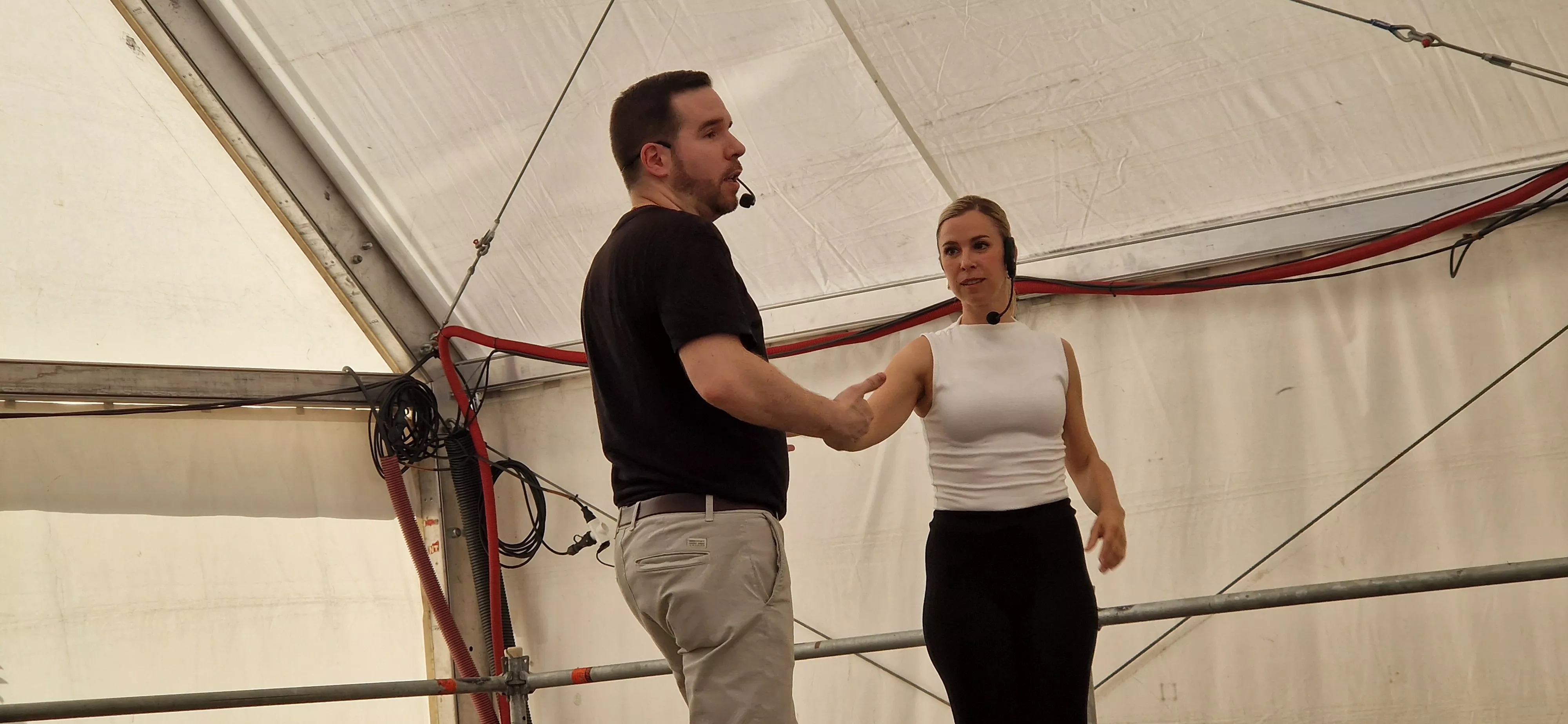 Bailes latinos en las Fiestas del Barrio de San Lorenzo. Foto Myriam Martínez
