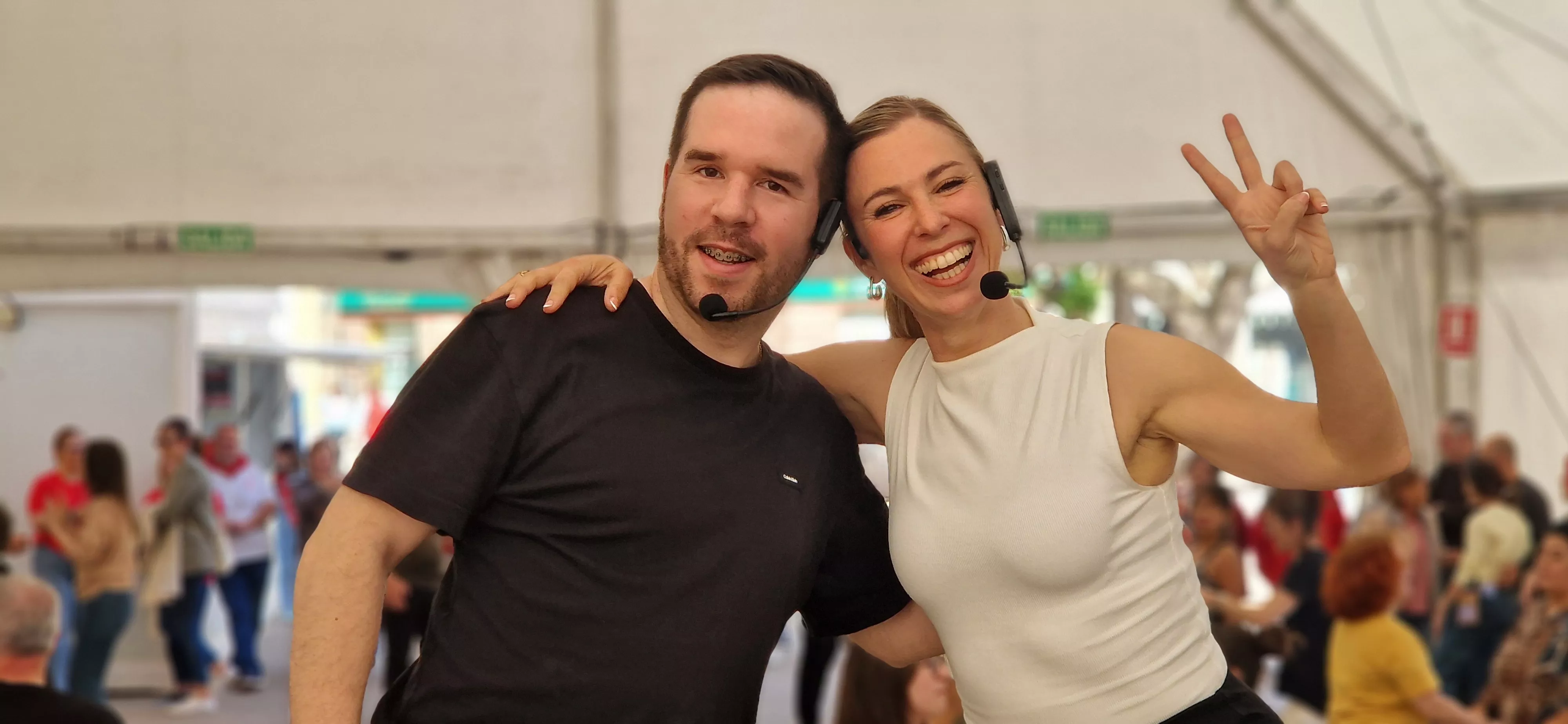 Bailes latinos en las Fiestas del Barrio de San Lorenzo. Foto Myriam Martínez