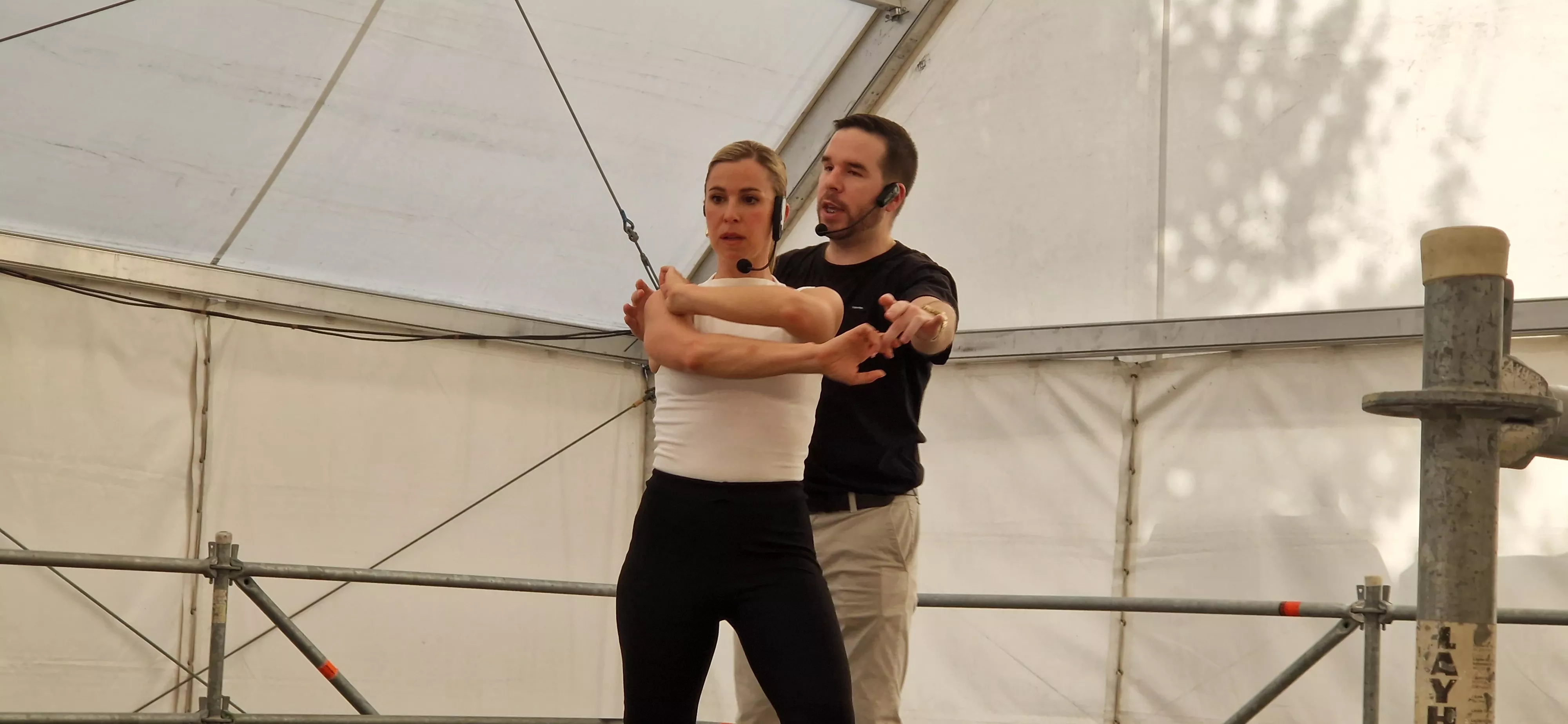 Bailes latinos en las Fiestas del Barrio de San Lorenzo. Foto Myriam Martínez