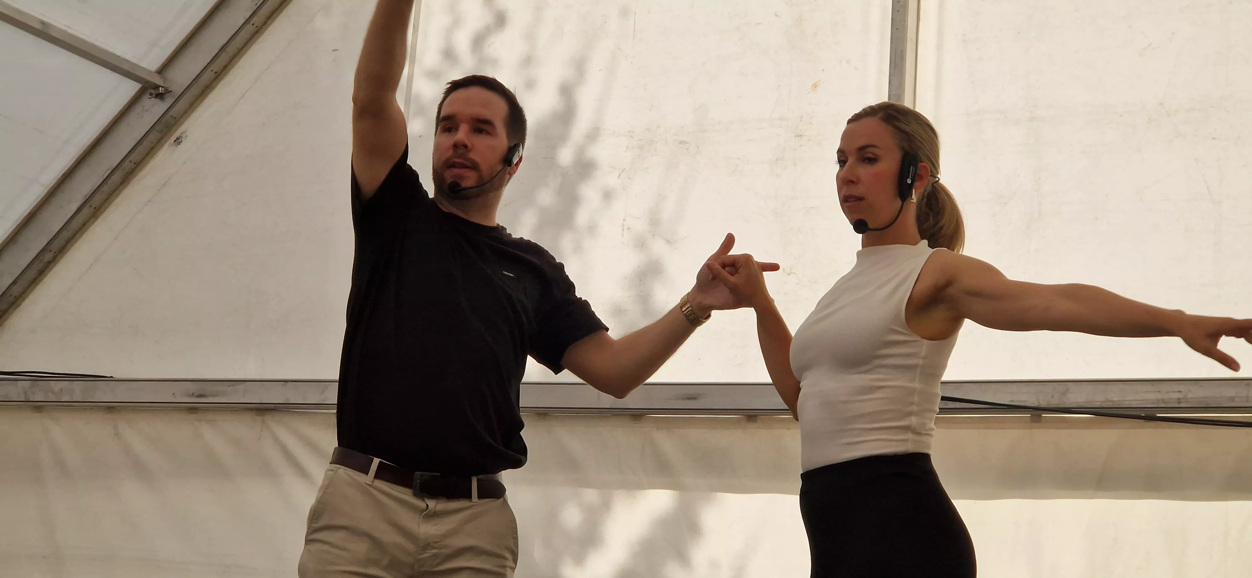 Bailes latinos en las Fiestas del Barrio de San Lorenzo. Foto Myriam Martínez