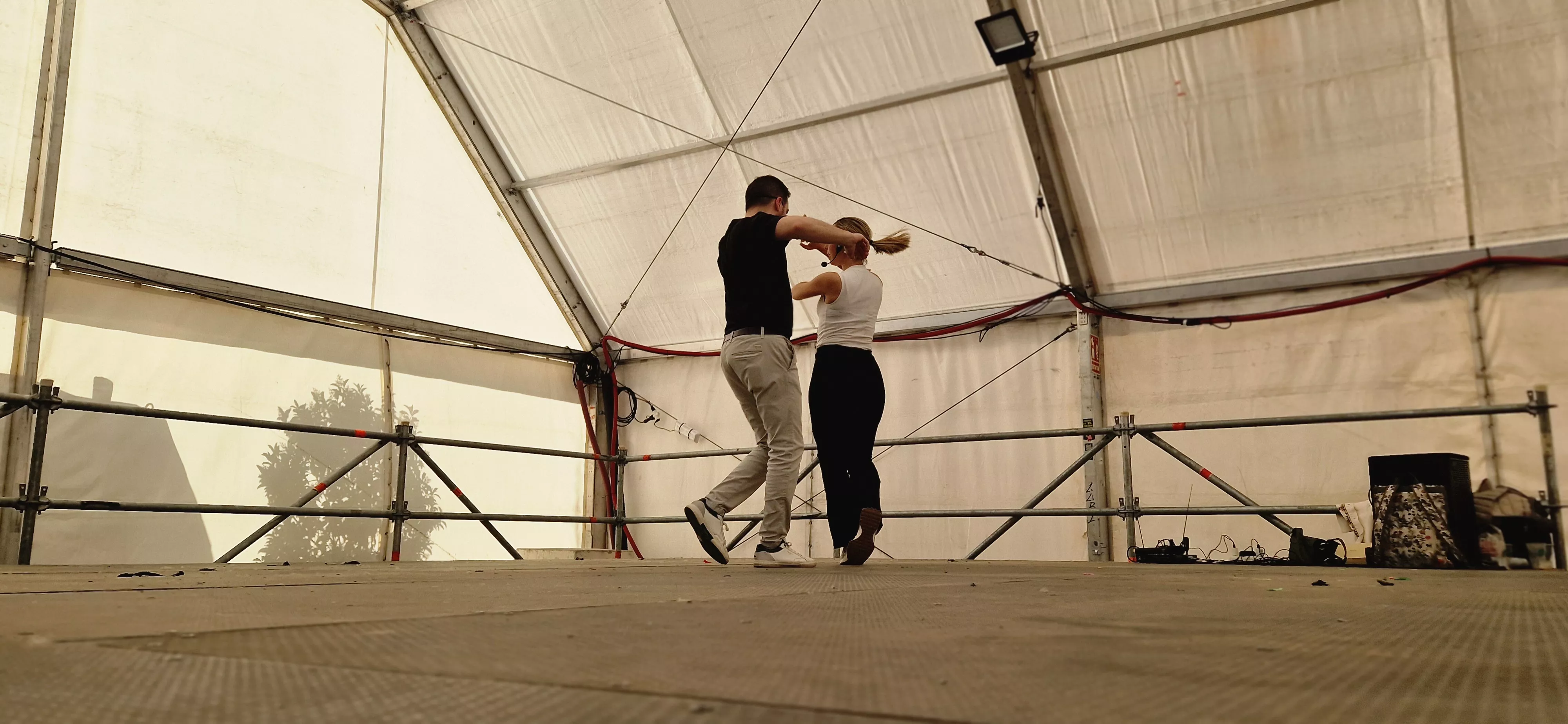 Bailes latinos en las Fiestas del Barrio de San Lorenzo. Foto Myriam Martínez