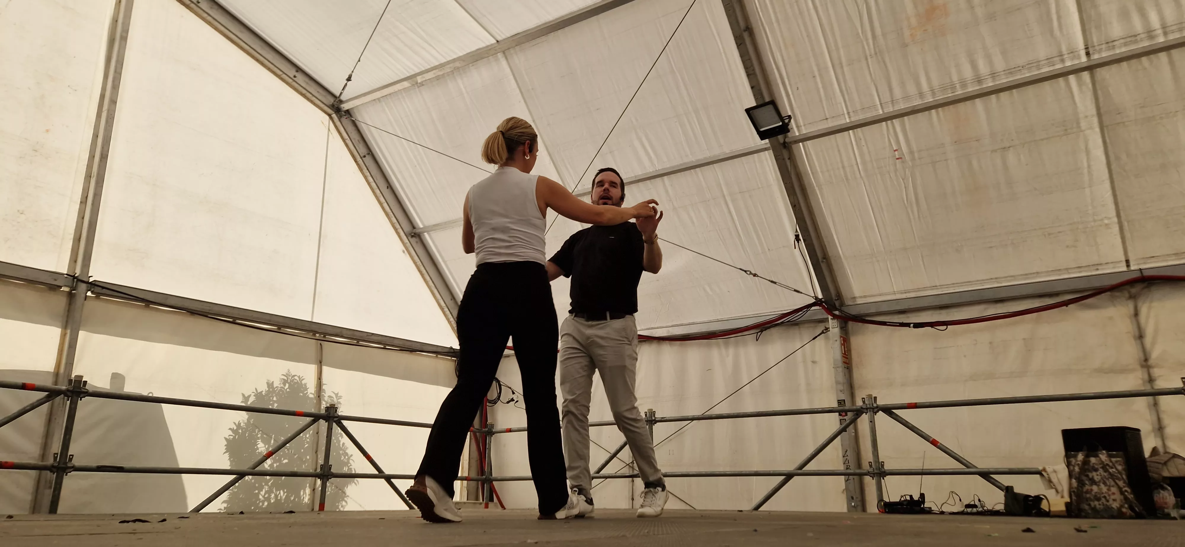 Bailes latinos en las Fiestas del Barrio de San Lorenzo. Foto Myriam Martínez