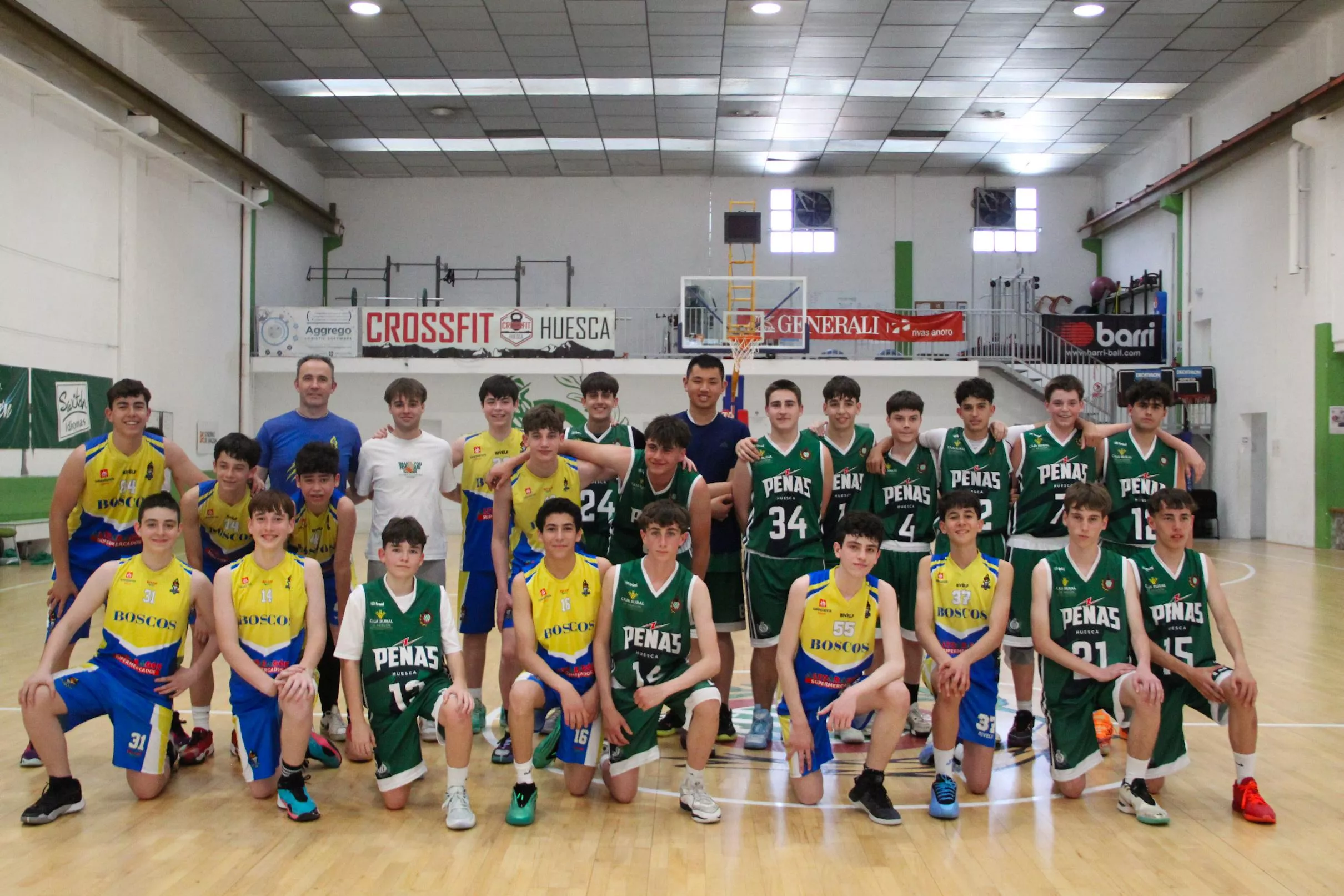 Ambientazo en el Peñas Center en el Trofeo Primavera 2025