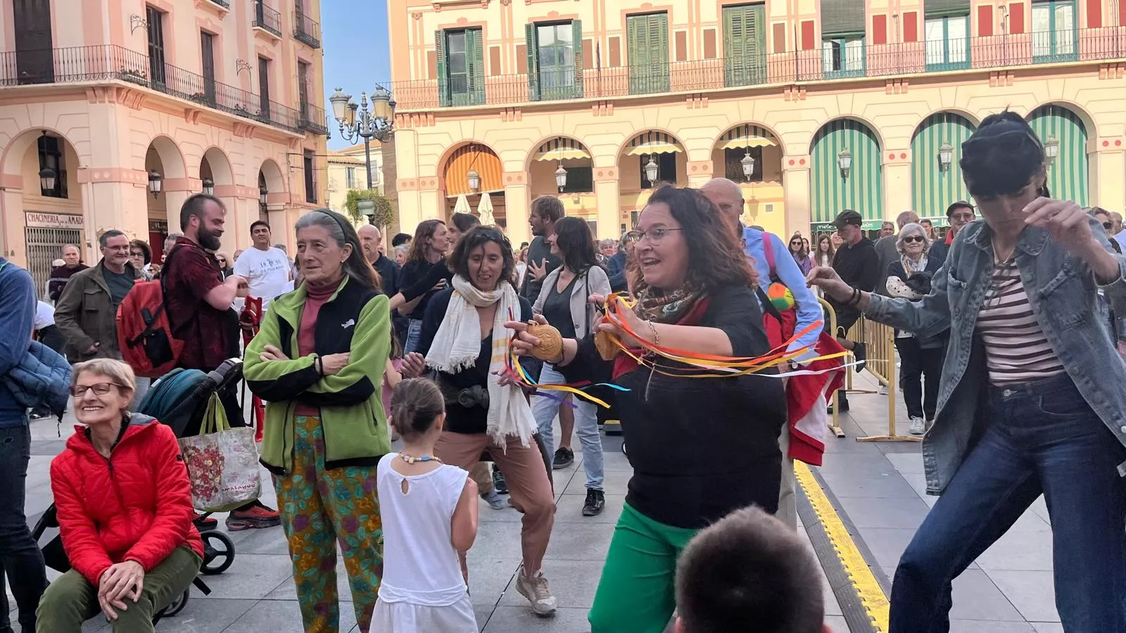 Concierto del grupo Biella Nuei en la plaza López Allué. Foto Mercedes Manterola
