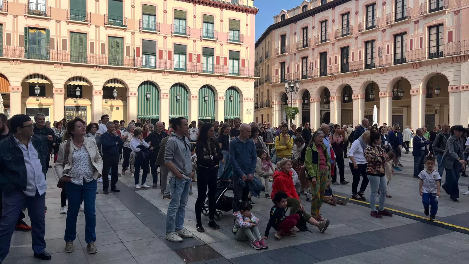 Concierto del grupo Biella Nuei en la plaza López Allué. Foto Mercedes Manterola