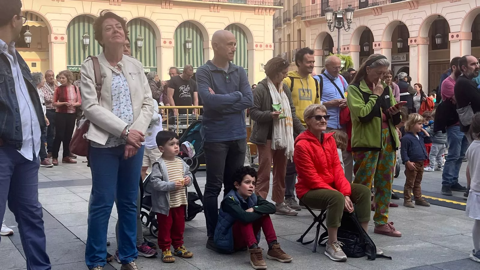 Concierto del grupo Biella Nuei en la plaza López Allué. Foto Mercedes Manterola