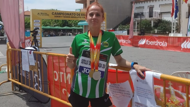 Bea Martínez con las dos medallas que logró el año pasado como subcampeona absoluta y ganadora veterana Bea Martínez con las dos medallas que logró el año pasado como subcampeona absoluta y ganadora veterana