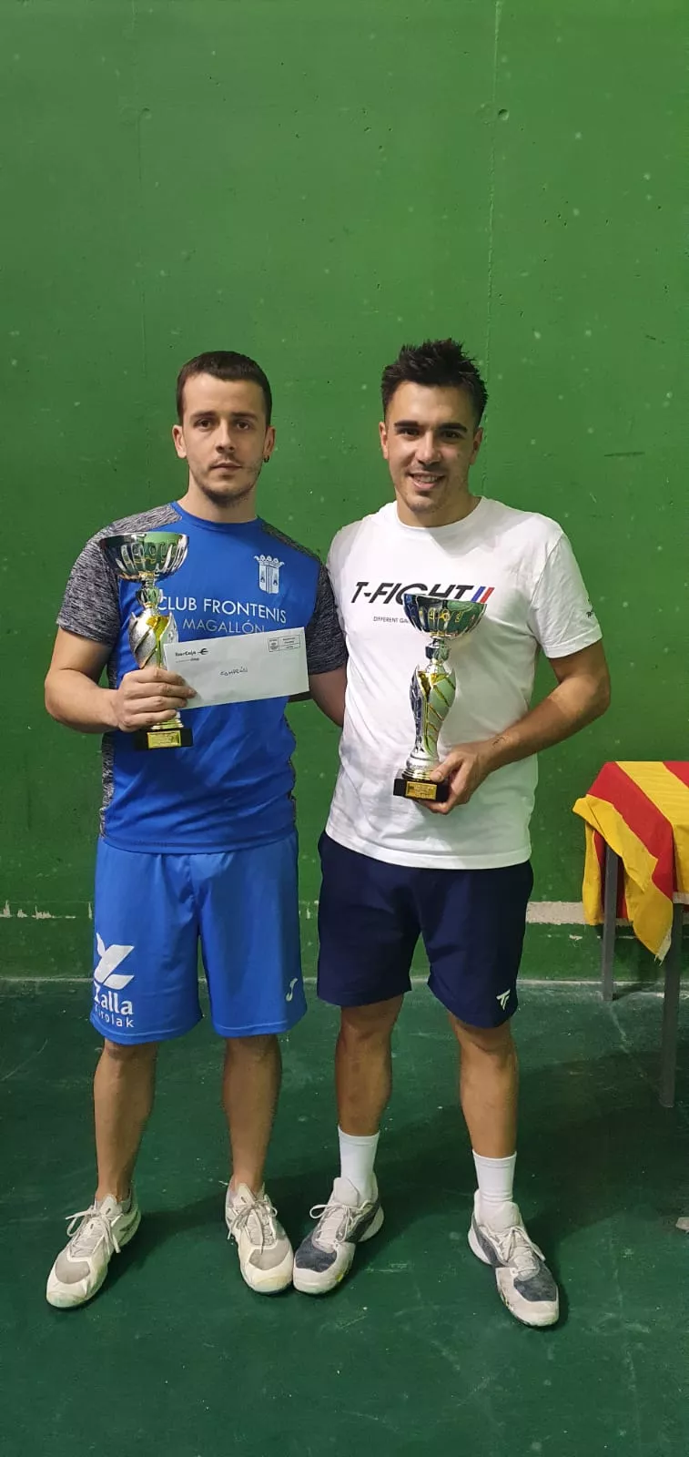 Pareja campeona del torneo Senior.