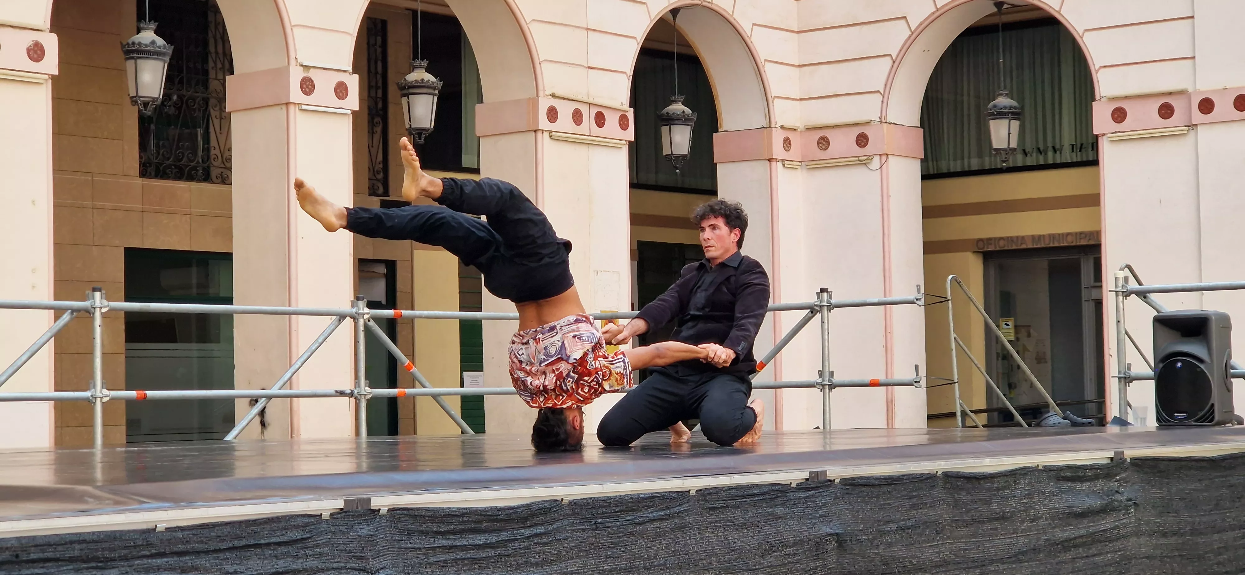 “Disculpa si te presento como que no te conozco”. Foto Myriam Martínez