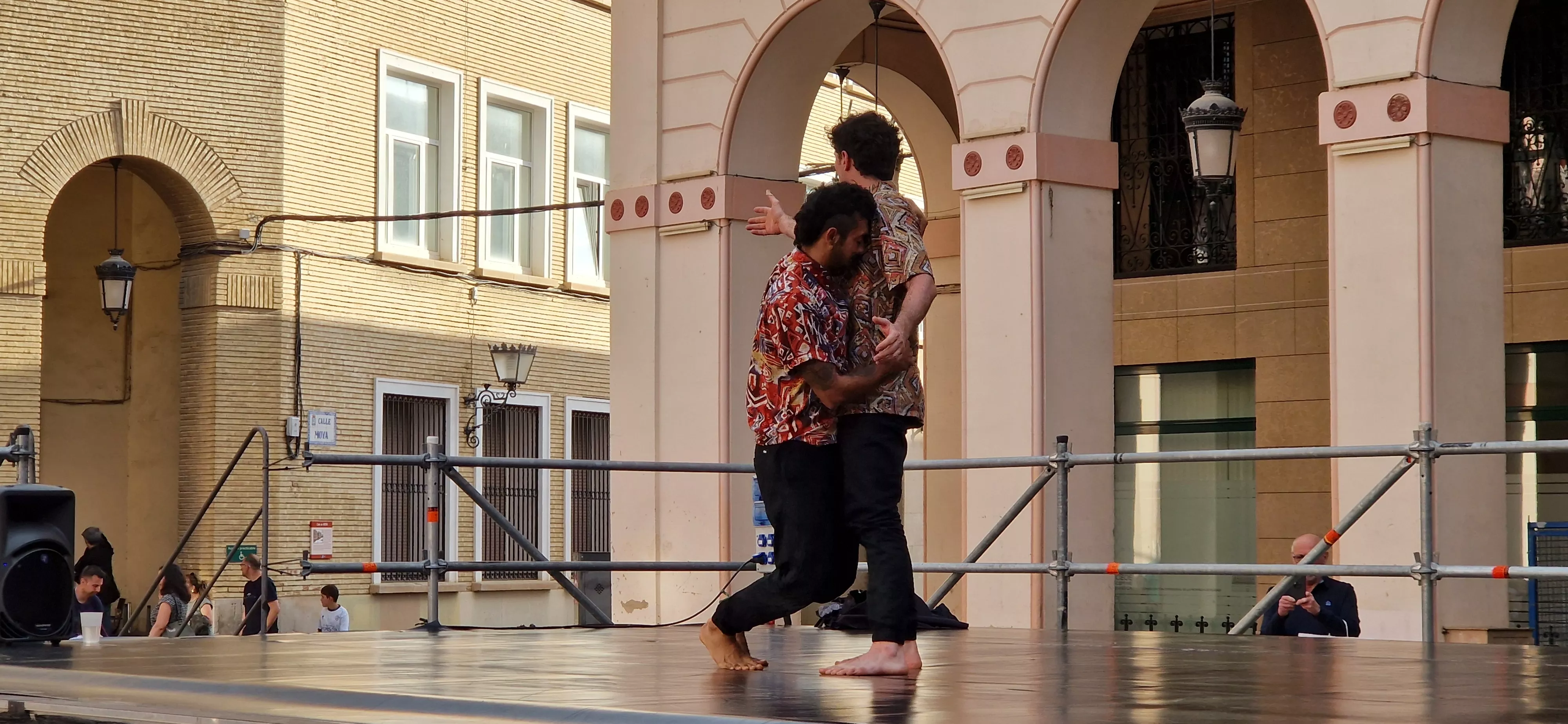 “Disculpa si te presento como que no te conozco”. Foto Myriam Martínez