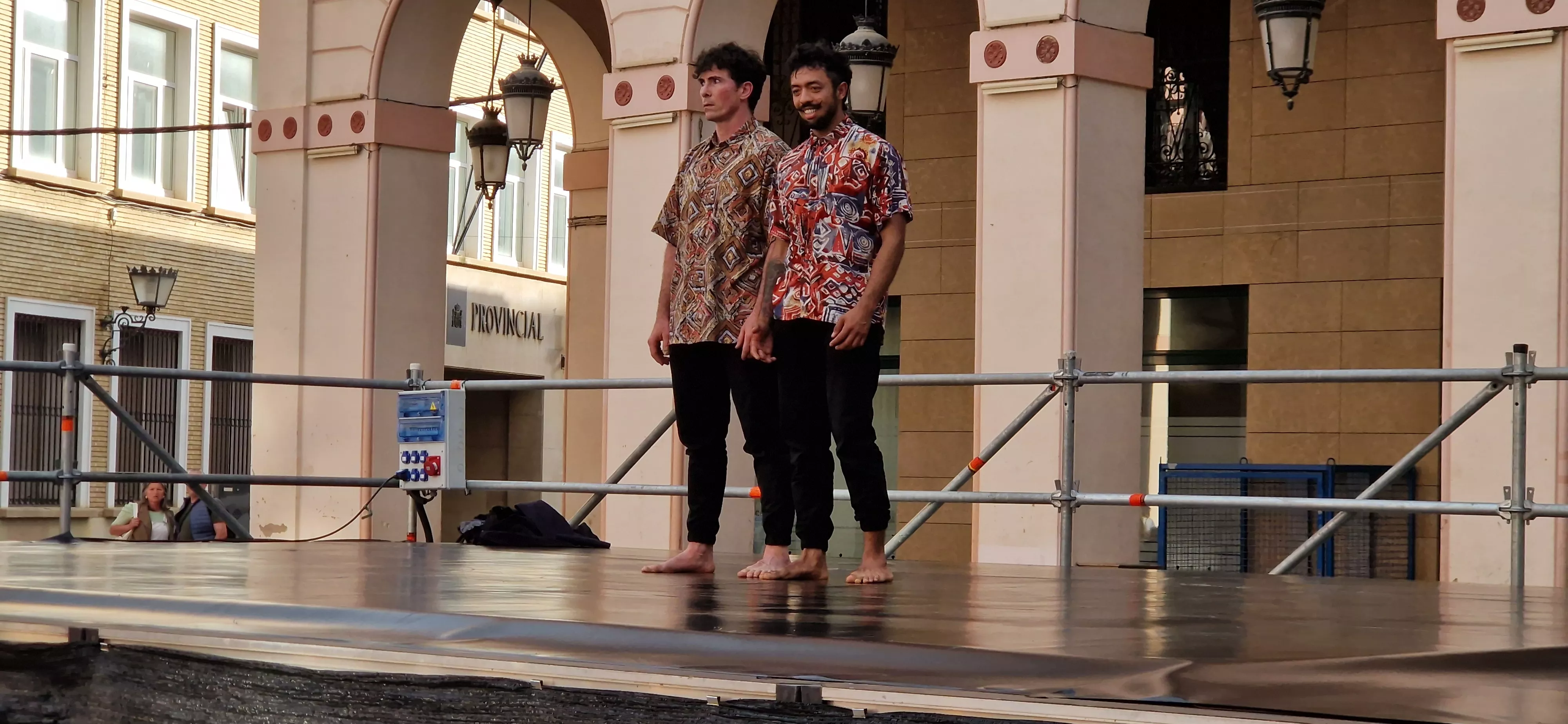 “Disculpa si te presento como que no te conozco”. Foto Myriam Martínez