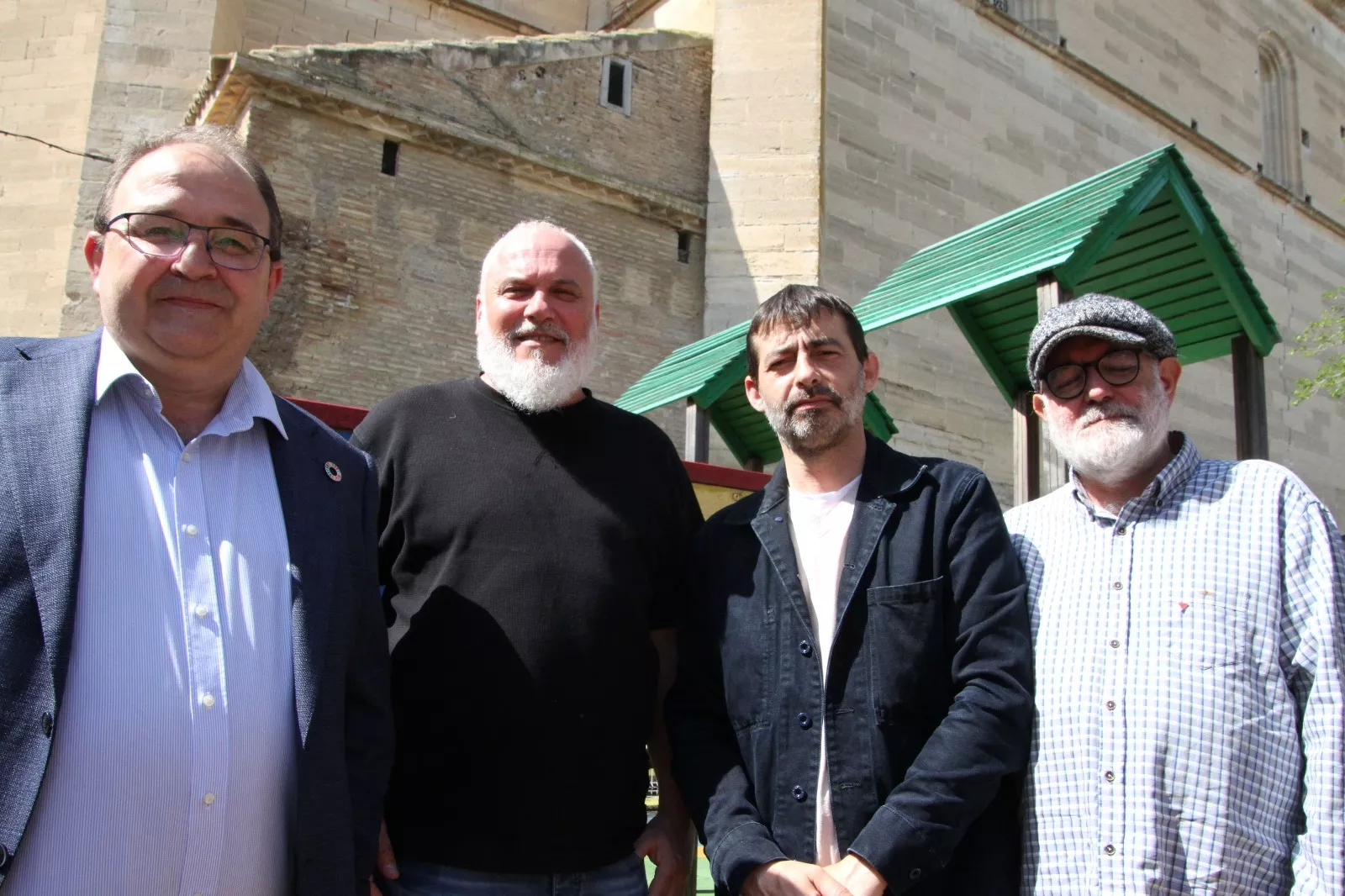 Homenaje en Leciñena a sus once vecinos deportados en campos de concentración nazis. Foto Carlos Neofato