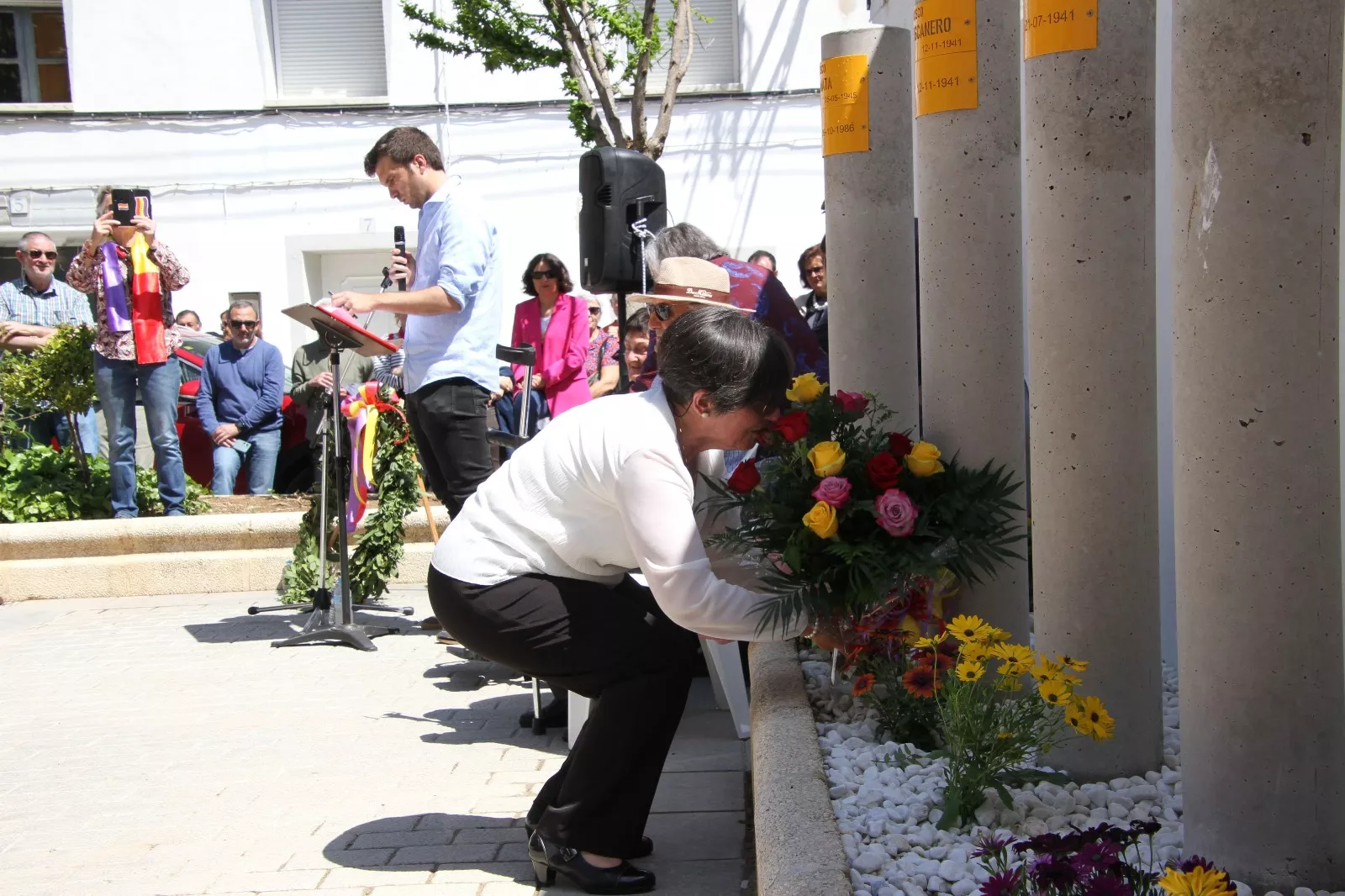 Homenaje en Leciñena a sus once vecinos deportados en campos de concentración nazis. Foto Carlos Neofato