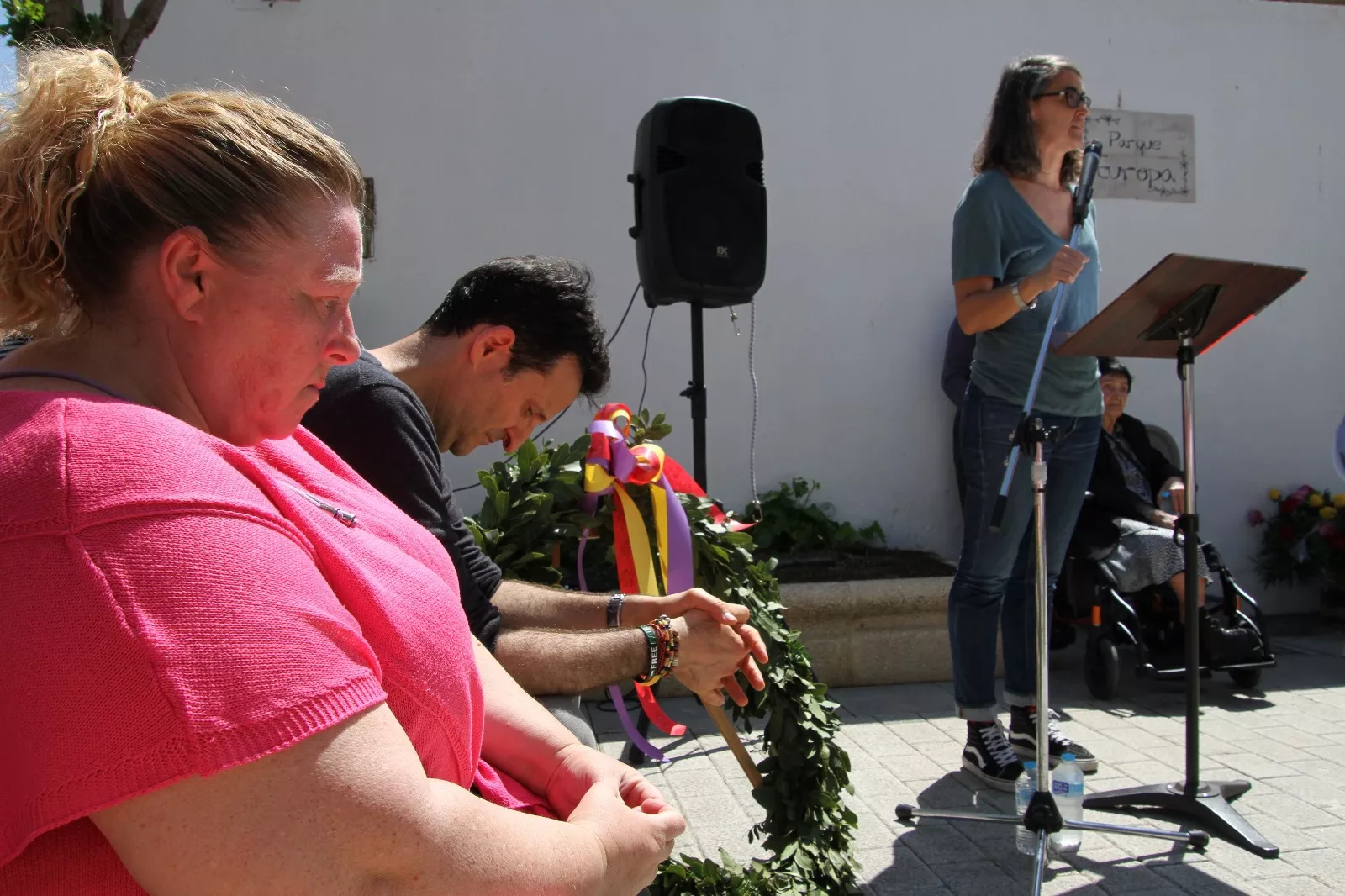 Homenaje en Leciñena a sus once vecinos deportados en campos de concentración nazis. Foto Carlos Neofato