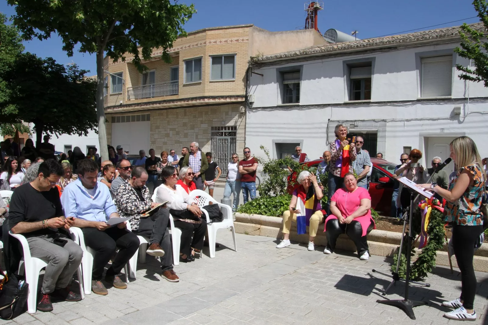 Homenaje en Leciñena a sus once vecinos deportados en campos de concentración nazis. Foto Carlos Neofato