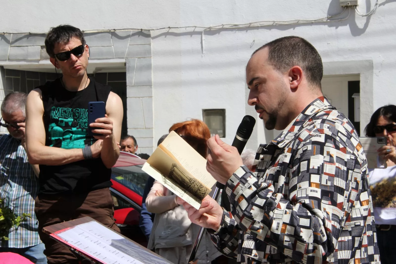 Homenaje en Leciñena a sus once vecinos deportados en campos de concentración nazis. Foto Carlos Neofato