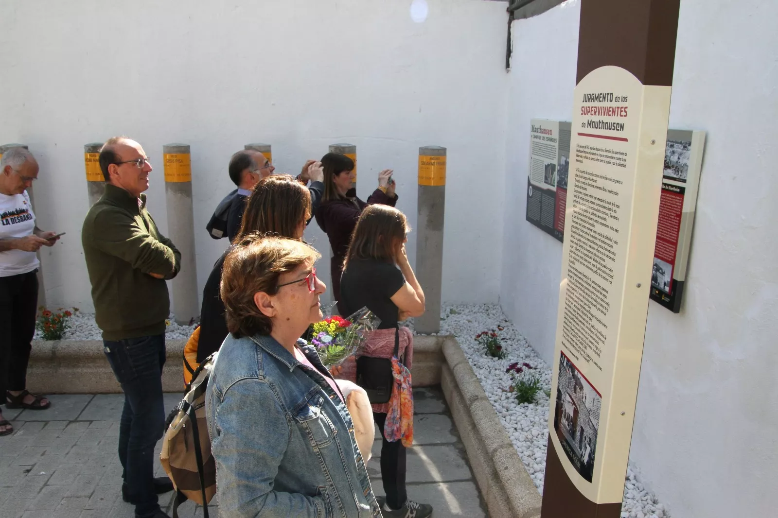 Homenaje en Leciñena a sus once vecinos deportados en campos de concentración nazis. Foto Carlos Neofato