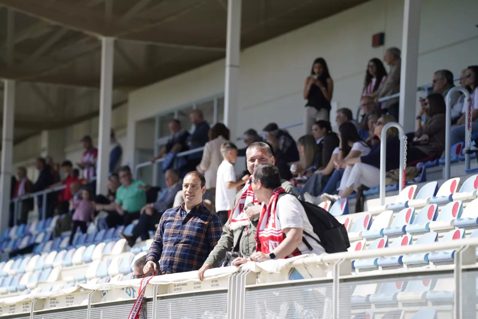 Imágenes del SD Ejea 0-0 UD Barbastro. Foto: @fotomaniafut