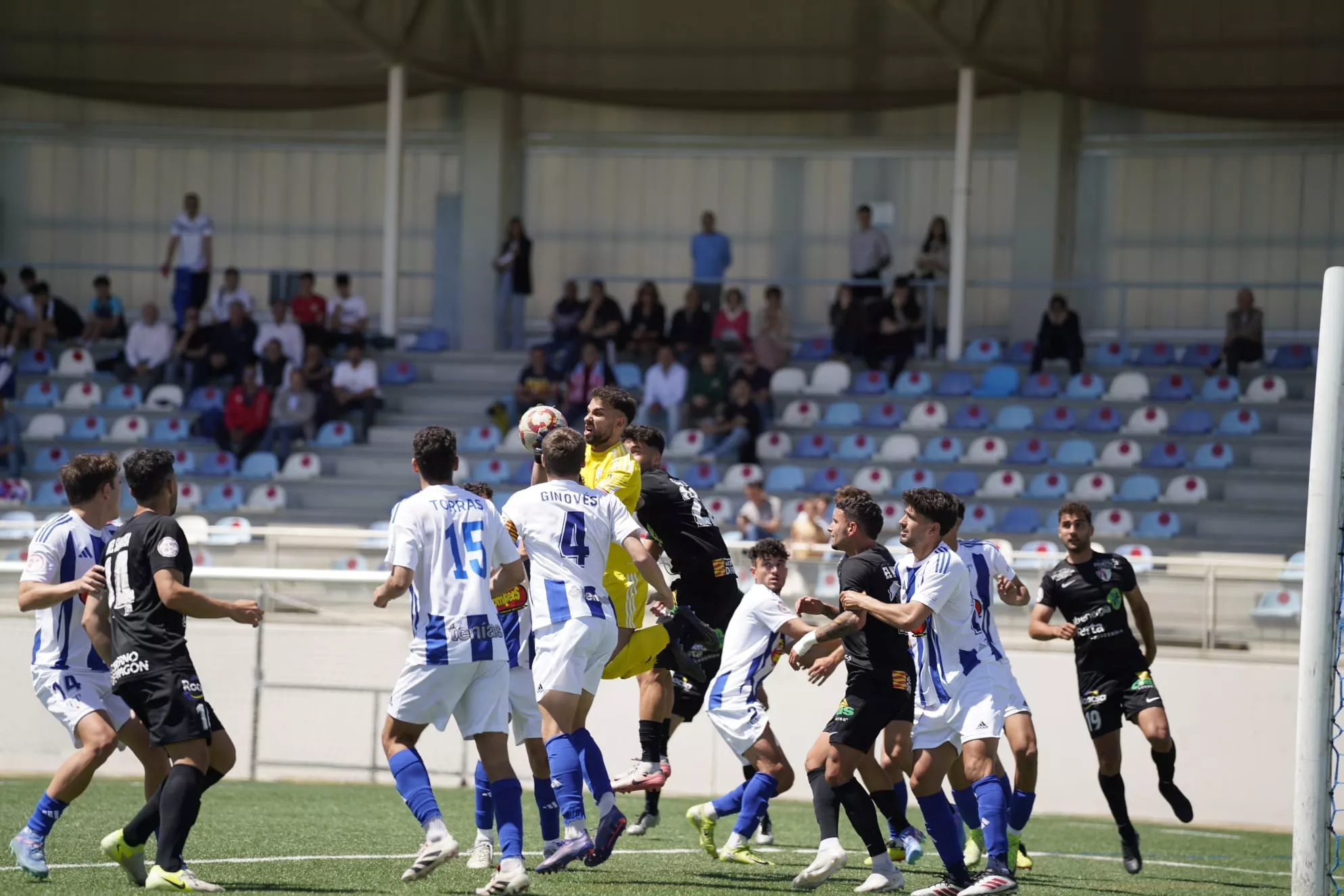 Imágenes del SD Ejea 0-0 UD Barbastro. Foto: @fotomaniafut