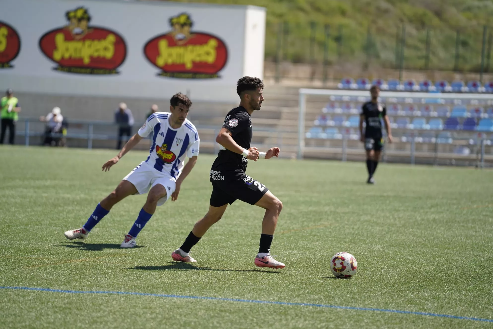 Imágenes del SD Ejea 0-0 UD Barbastro. Foto: @fotomaniafut