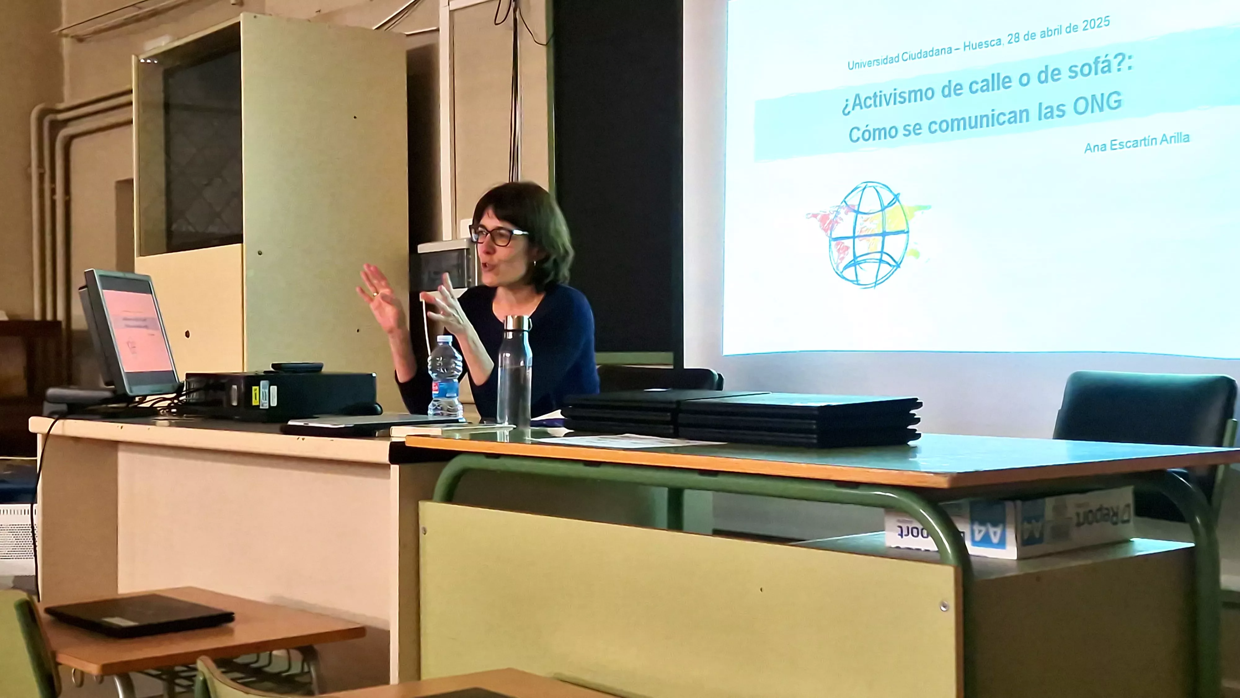 Ana Escartín Arilla, en el IES Ramón y Cajal. Foto Myriam Martínez