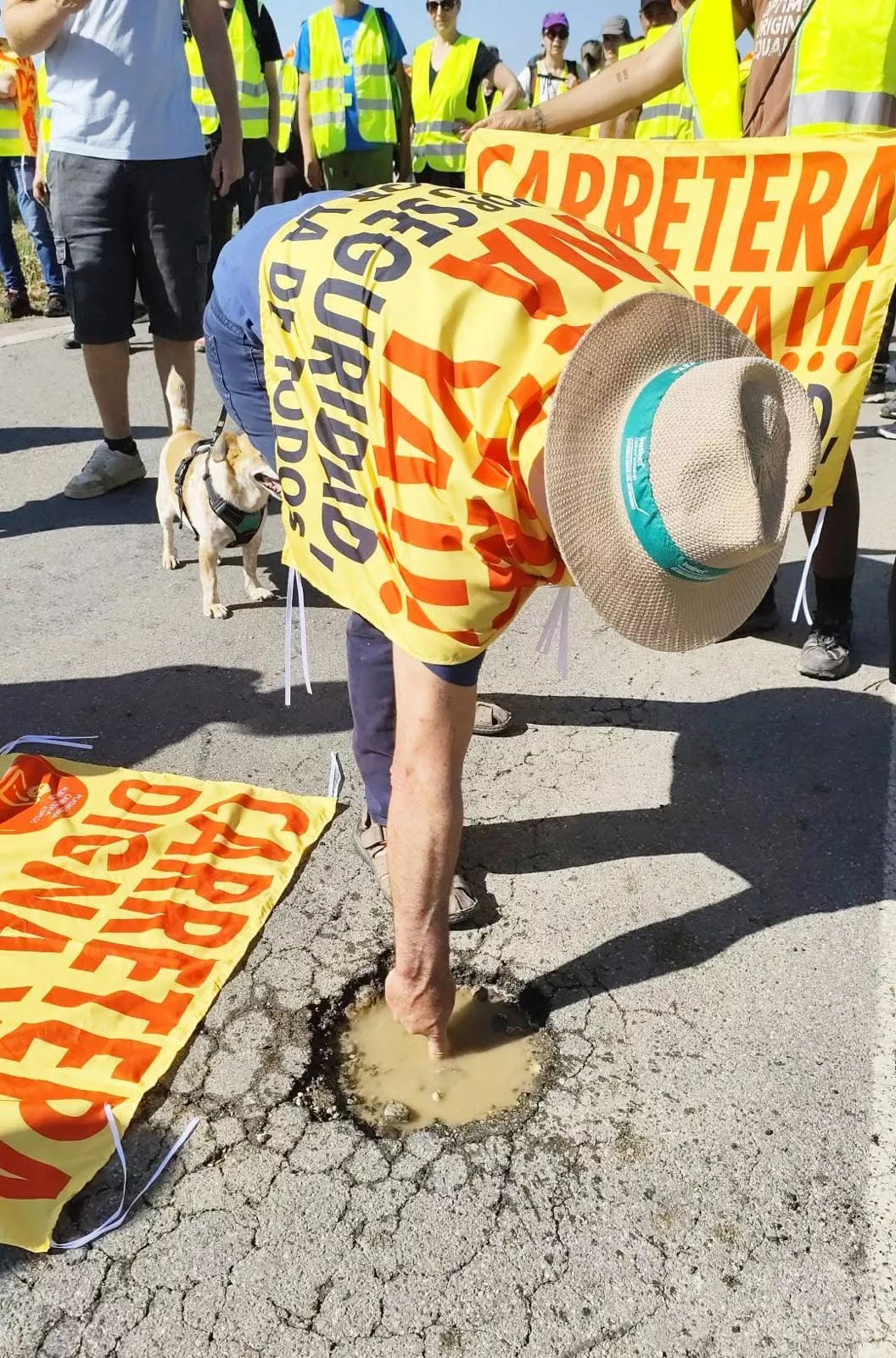 Andada Popular por una Carretera A-1239 Albalate de Cinca-Esplús segura