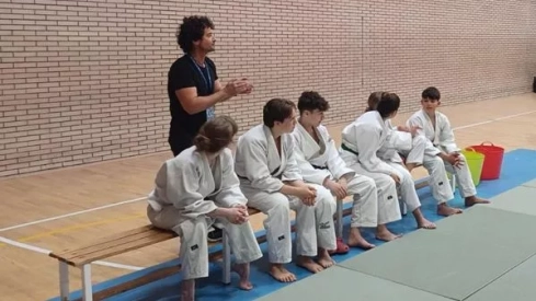 Judocas de la Escuela Ibón en las Mini Olimpiadas del Helios. Judocas de la Escuela Ibón en las Mini Olimpiadas del Helios.