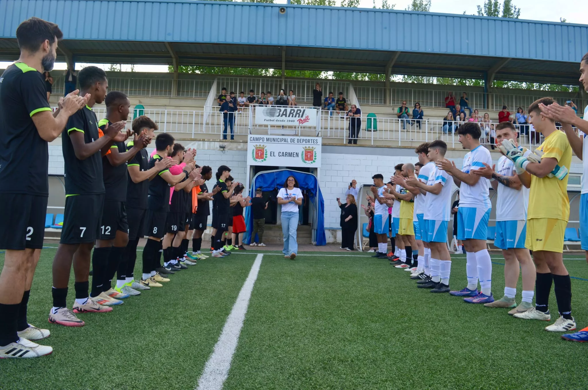 Imágenes de la celebración del título del Peñas Sariñena femenino. Foto: Rebeca Batanás