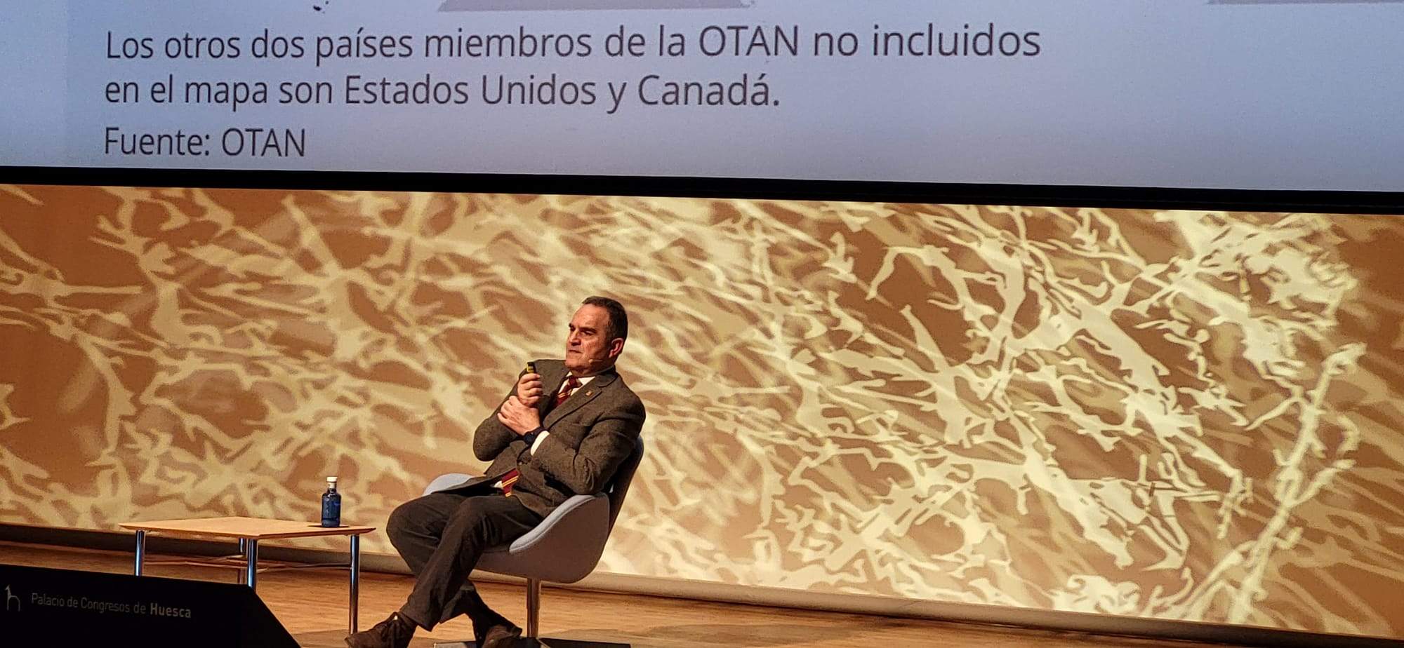 El teniente general Francisco Gan, en una conferencia en Huesca el pasado año.