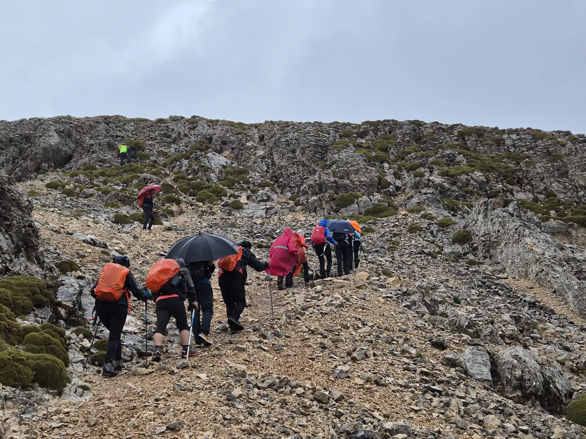 Reto de la cima del Tozal de Guara de los Javieres. Foto Juanlu Herrero