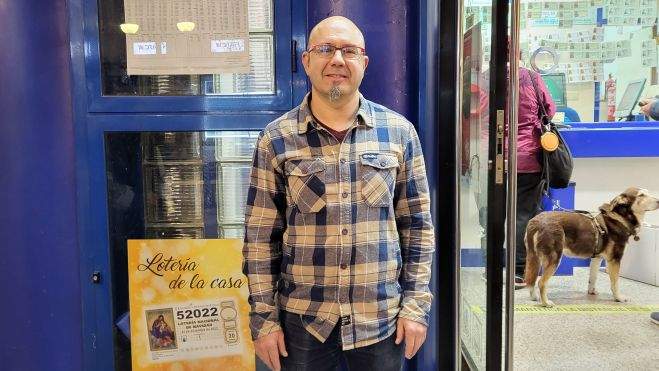 Alfonso Gallán en su administración de Huesca, la número 6 Alfonso Gallán en su administración de Huesca, la número 6