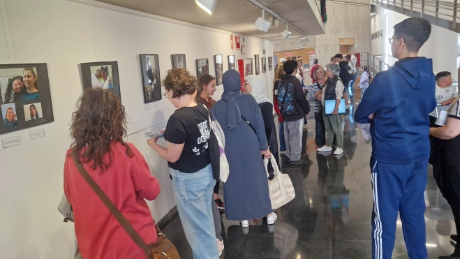 Exposición “Fotografías de mujer” de Barriofest 2025. Foto Myriam Martínez 