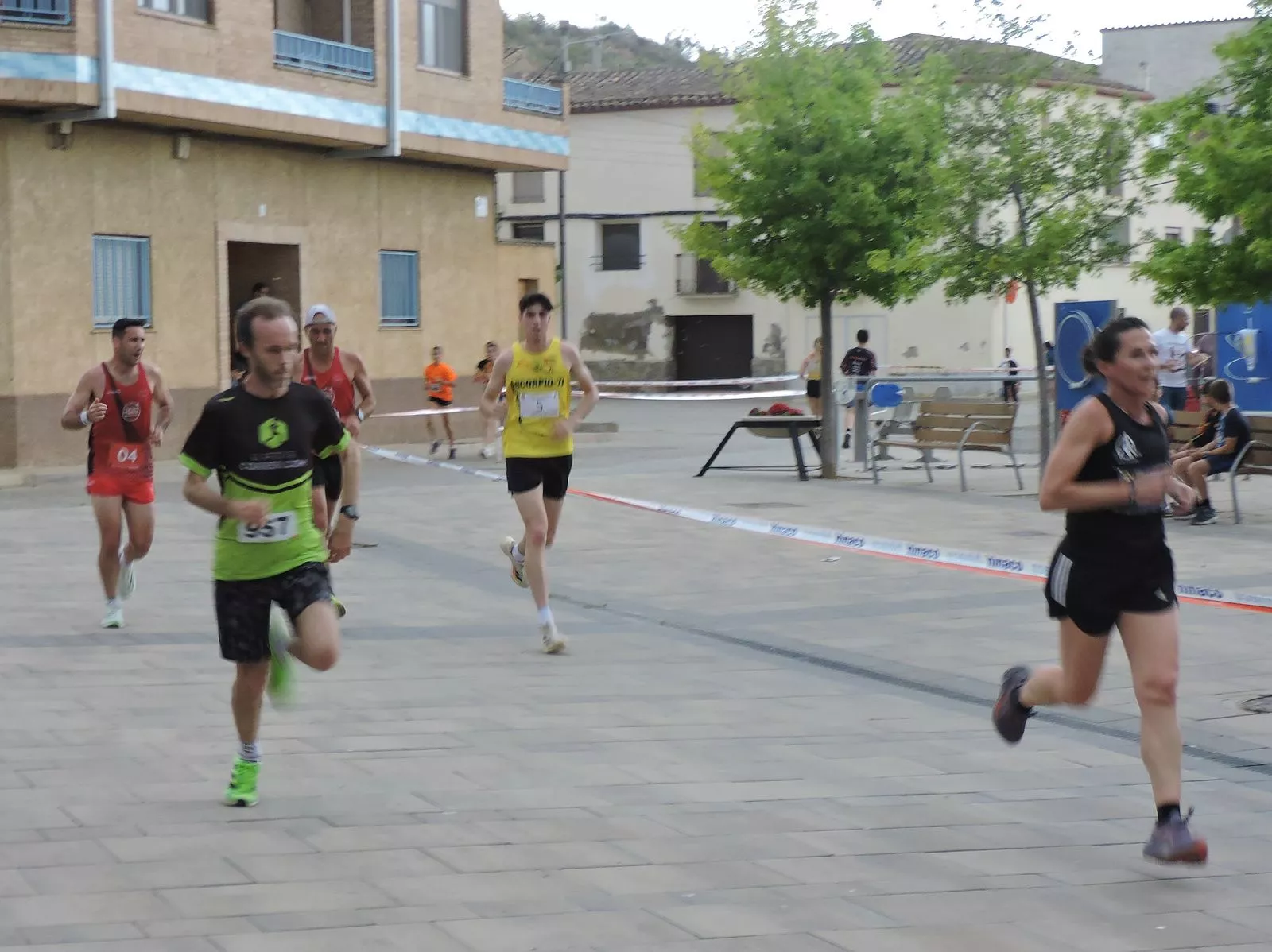 Javier Castells y Ani Buero en las últimas vueltas