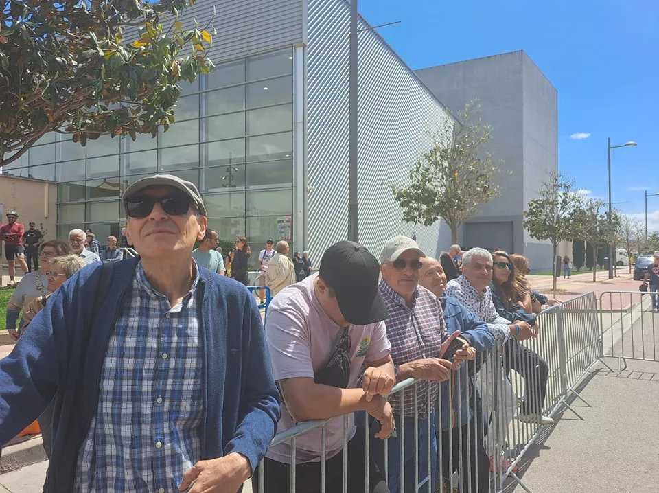 Imágenes de la salida de la tercera etapa de la Vuelta Femenina en Barbastro. Foto: Ayto. Barbastro