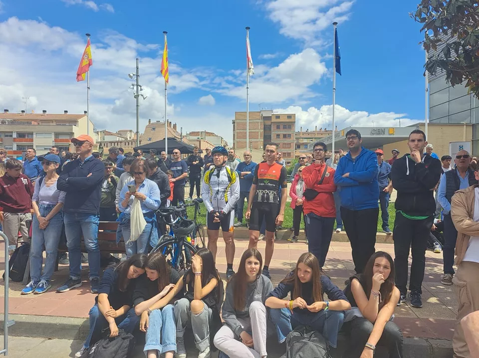 Imágenes de la salida de la tercera etapa de la Vuelta Femenina en Barbastro. Foto: Ayto. Barbastro