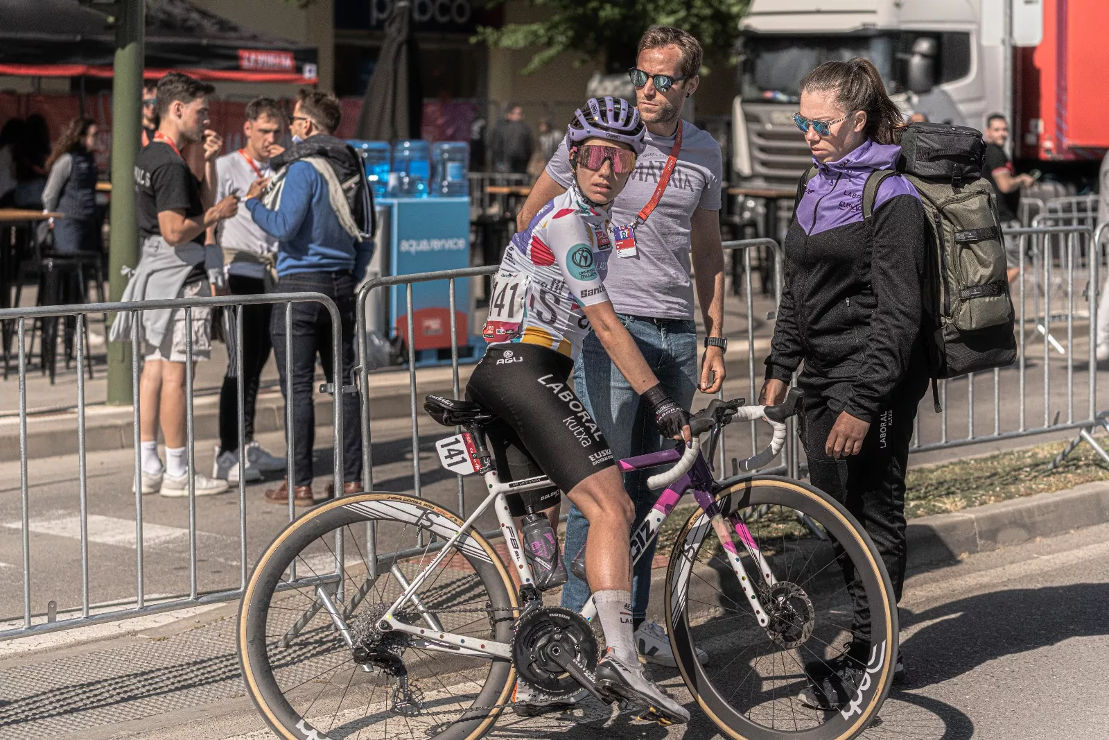 La Vuelta Femenina, en Huesca. Foto: José Antonio Terrón