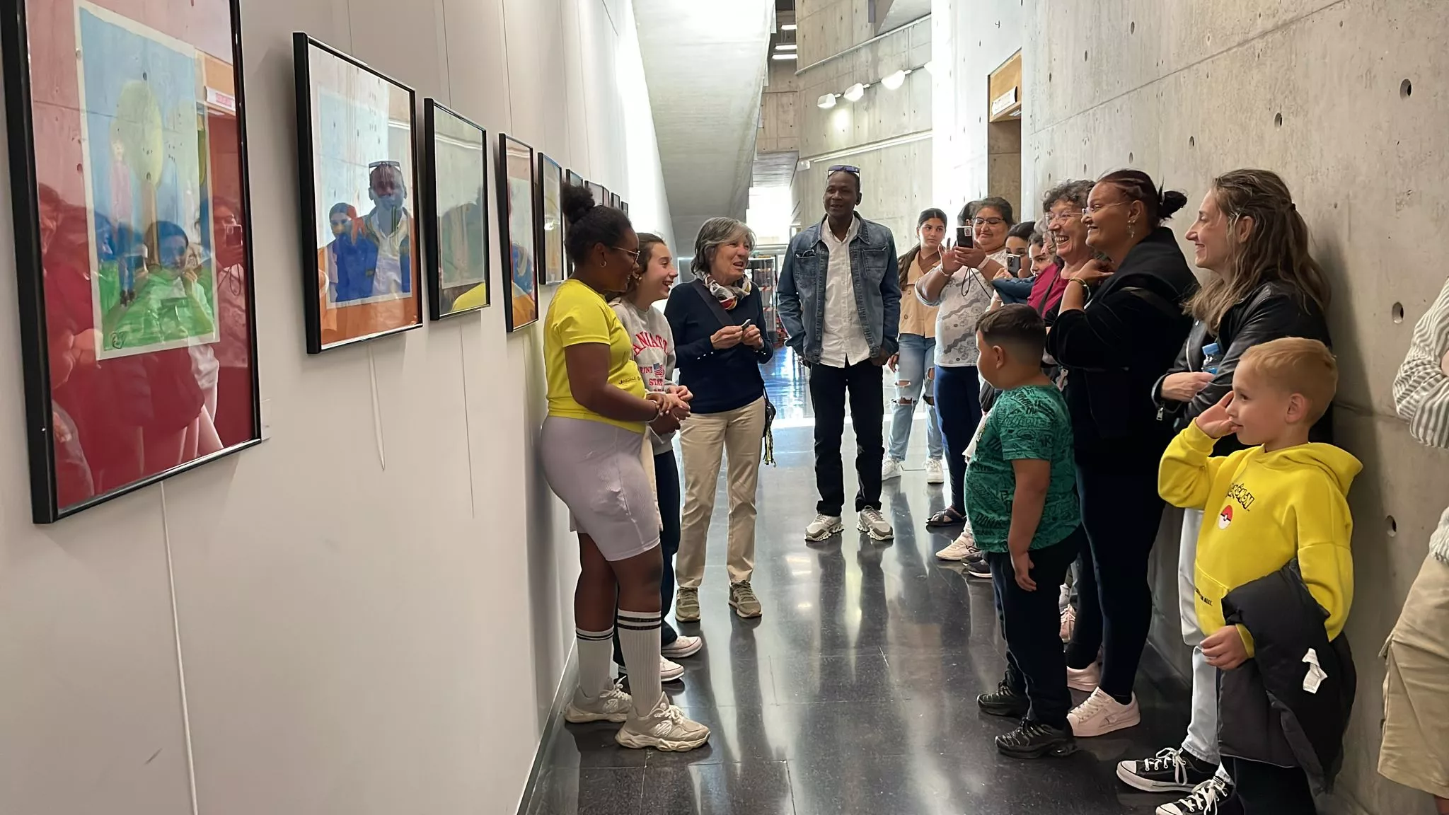 Exposición “Un dibujo, una ilusión” con Pilar Bernad en Barriofest. Exposición “Un dibujo, una ilusión” con Pilar Bernad en Barriofest.