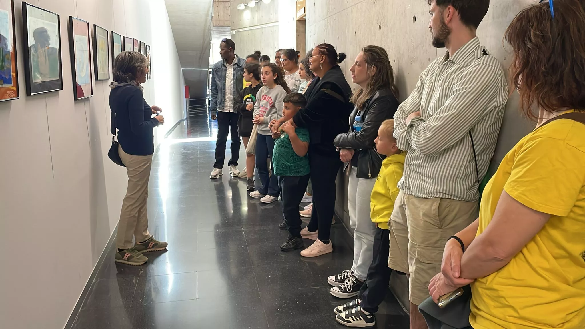 Exposición “Un dibujo, una ilusión” con Pilar Bernad en Barriofest.