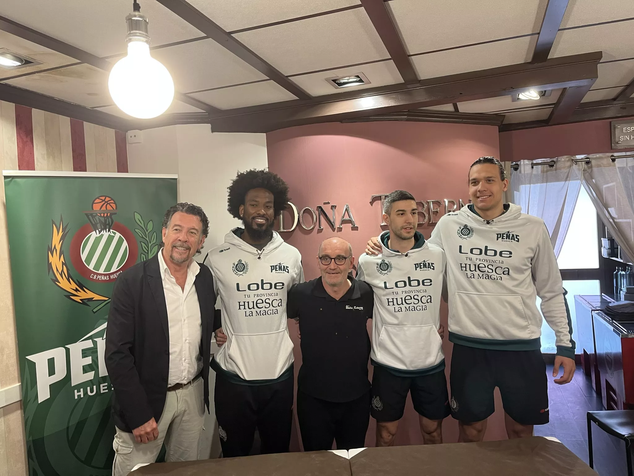 Périz, Knowles, Marín e Iglesias en la rueda de prensa del Lobe Huesca. Foto: Adri Mora